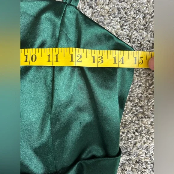 5/$25 Emerald Sundae gorgeous Bodycon mini dress with faux wrap size medium - Picture 4 of 8